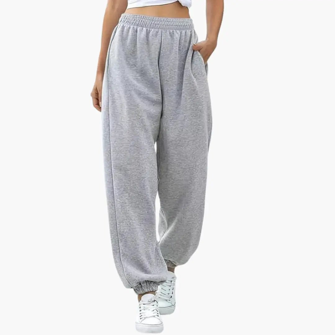 Women's sweatpants with side pockets, gray baggy joggers with elastic cuffs, Wilfred Smith
