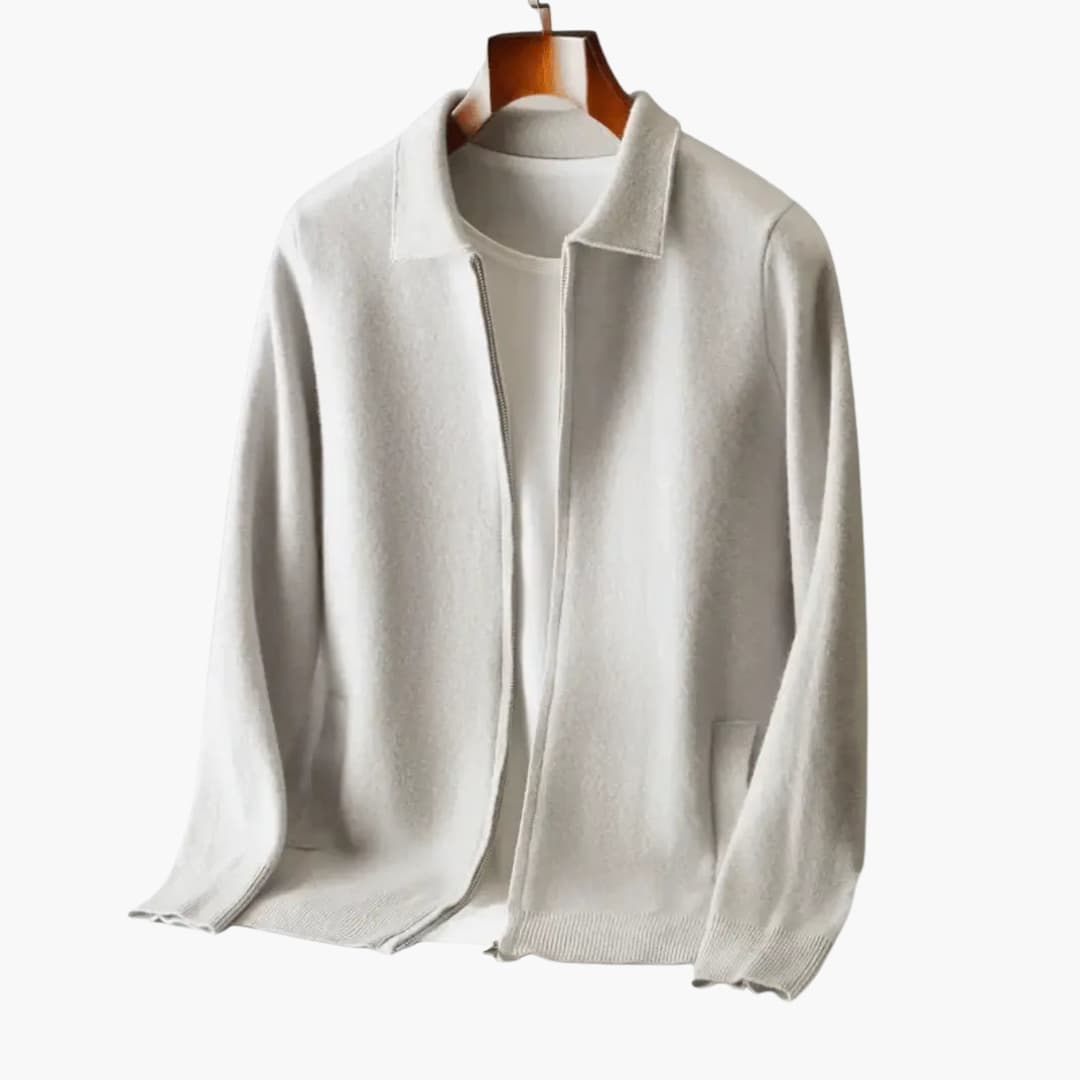 Men’s zip cardigan in cream with turn-down collar and front pockets