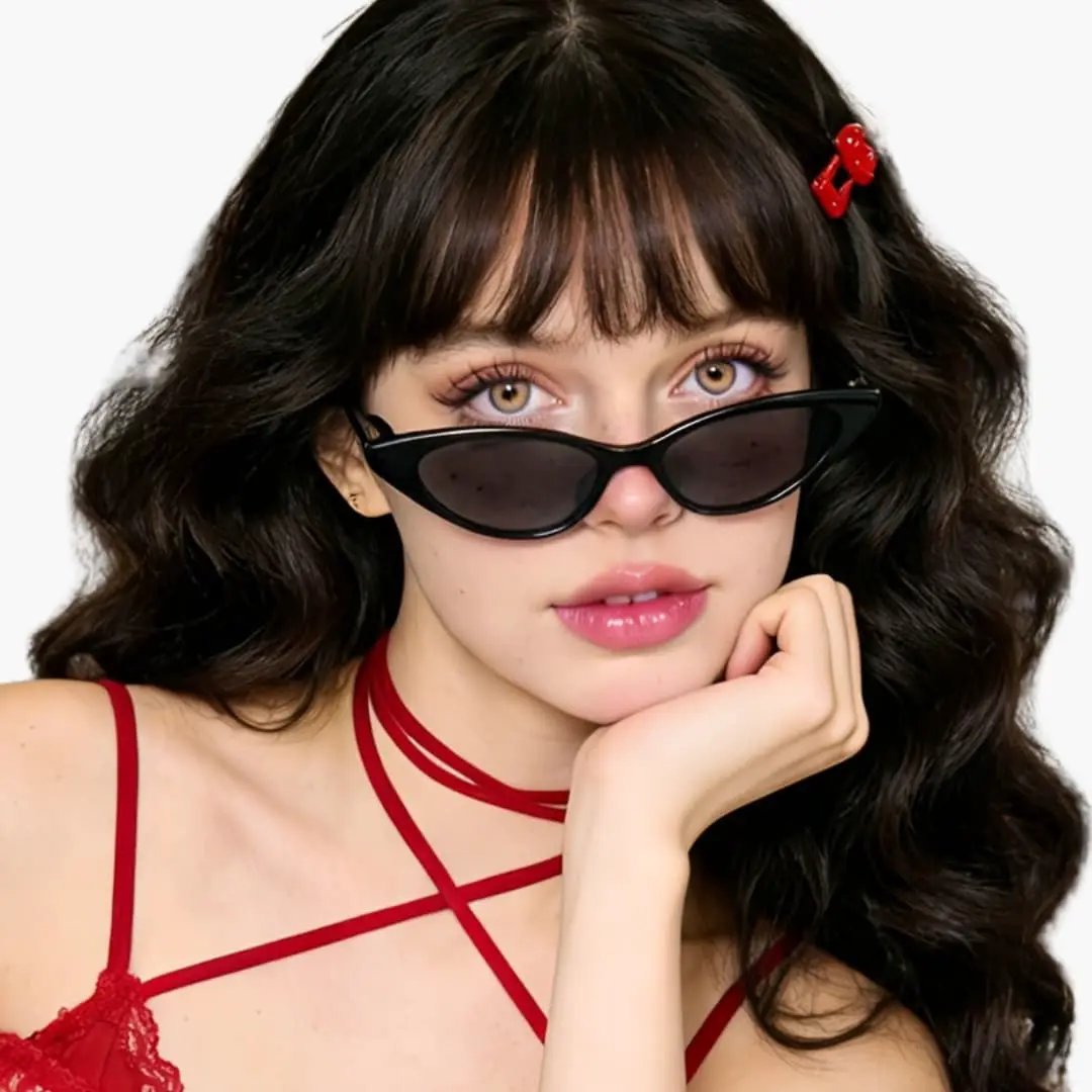 Women's sunglasses with cat-eye black frame and UV400 lenses