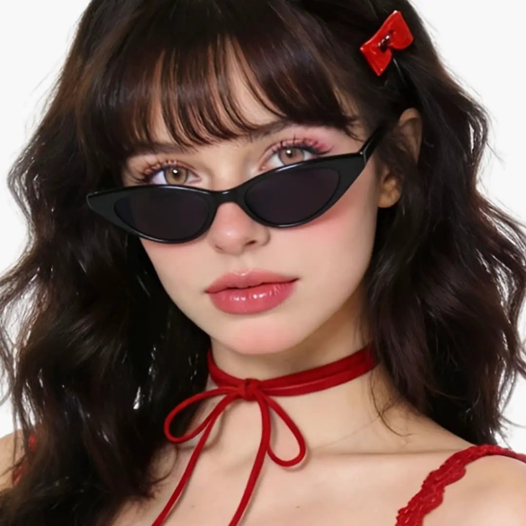 Women's sunglasses with black cat-eye frame and UV400 lenses