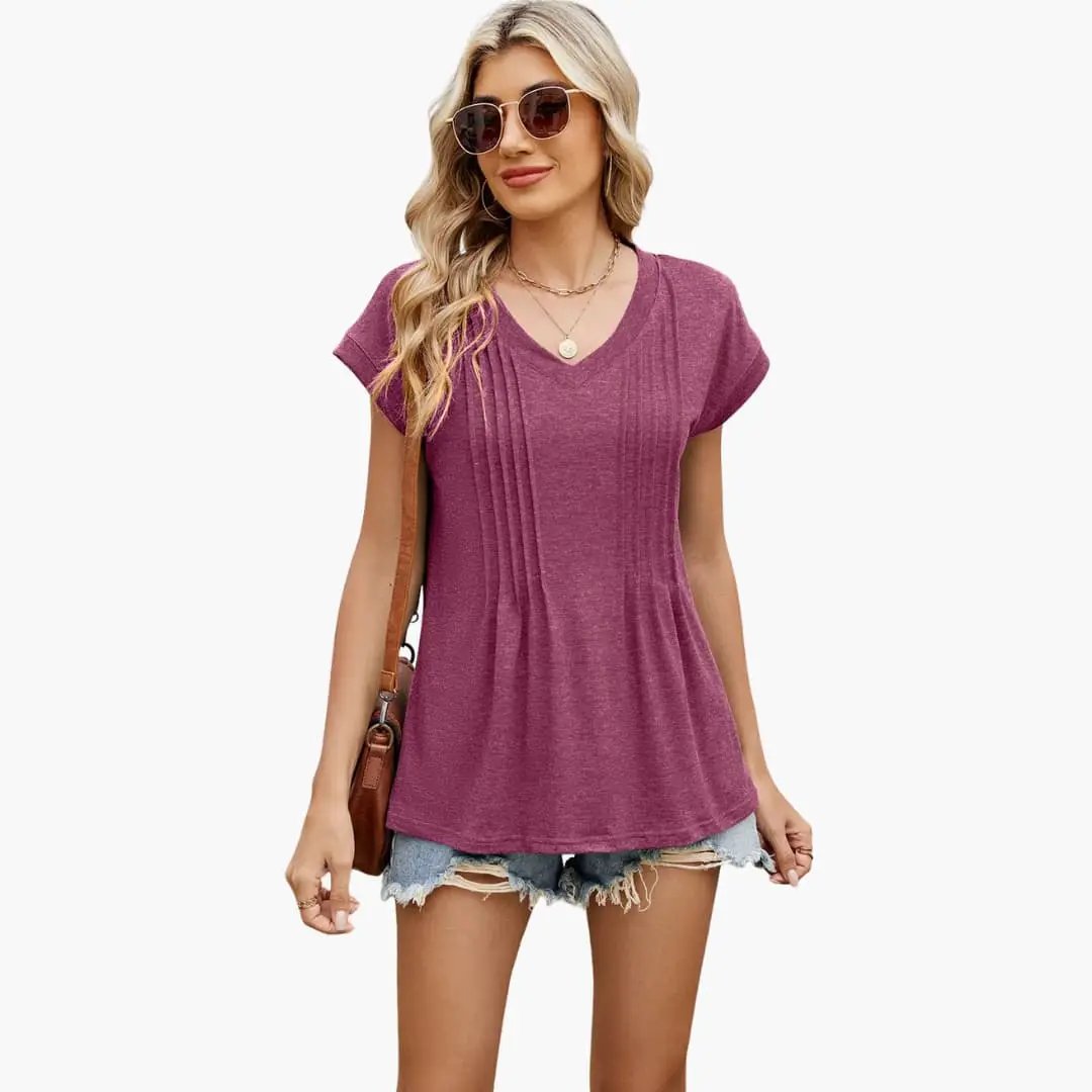 Women’s V-Neck short sleeve T-shirt in plum with front pleats