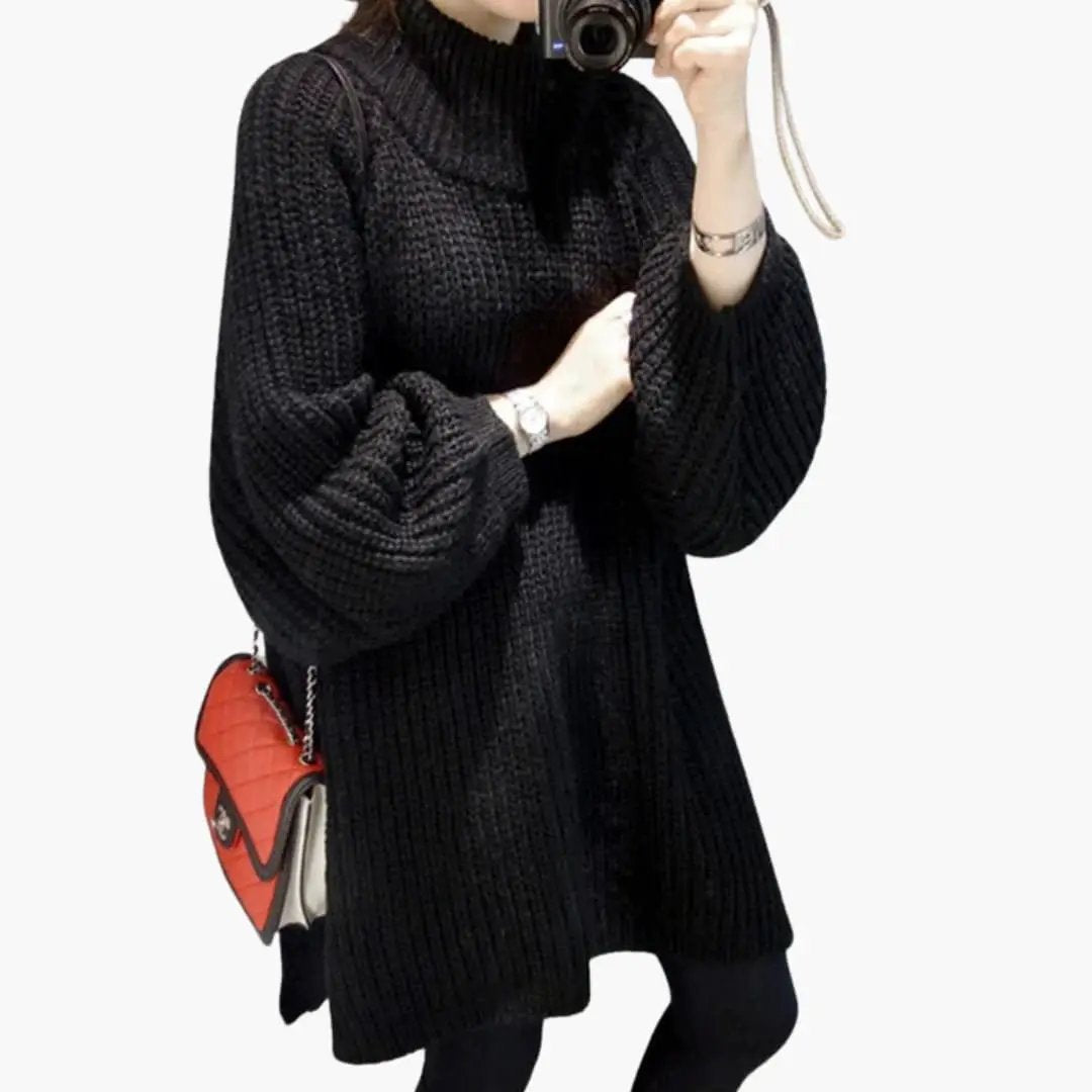Women's oversized chunky black knitted sweater with round neck and long sleeves