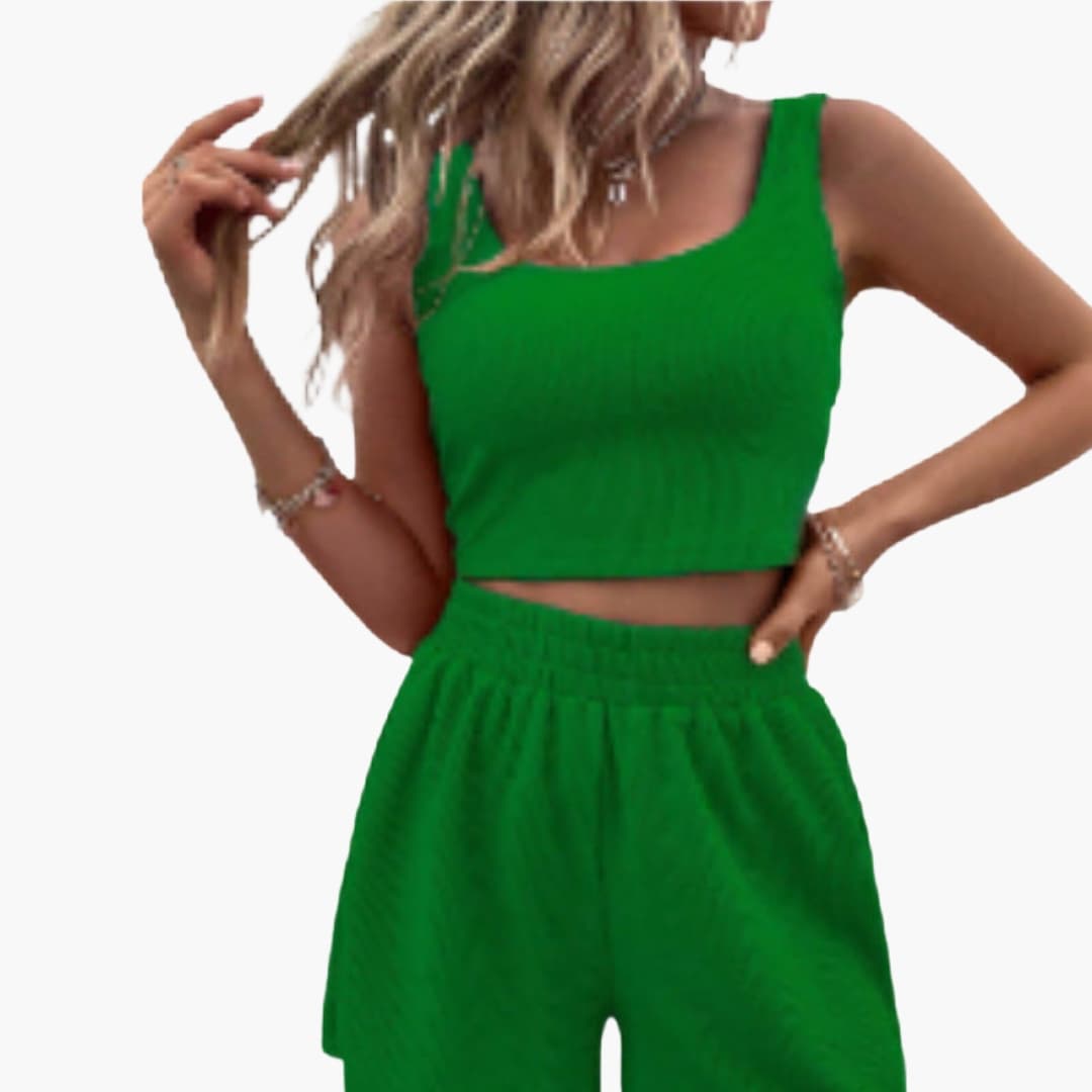 Women’s Sporty Crop Top and Shorts Set, green two-piece activewear with pocket shorts